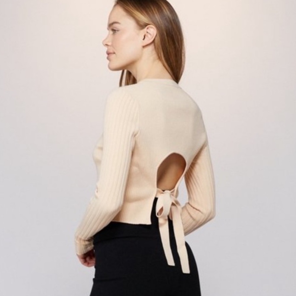 Live in the Process Women’s Sweater S $92 sold out style ballet Pilates